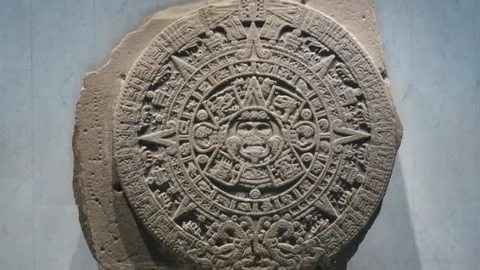 NBA新赛季首现50胜队伍，骑士连胜势头强劲，拓荒者遭逆转